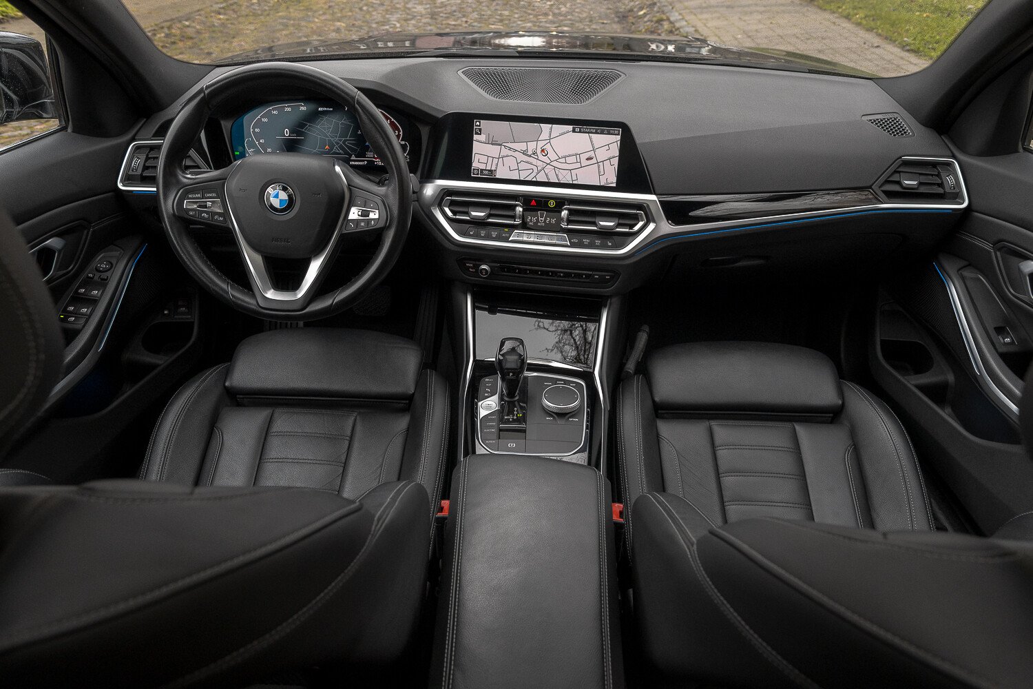 BMW 330