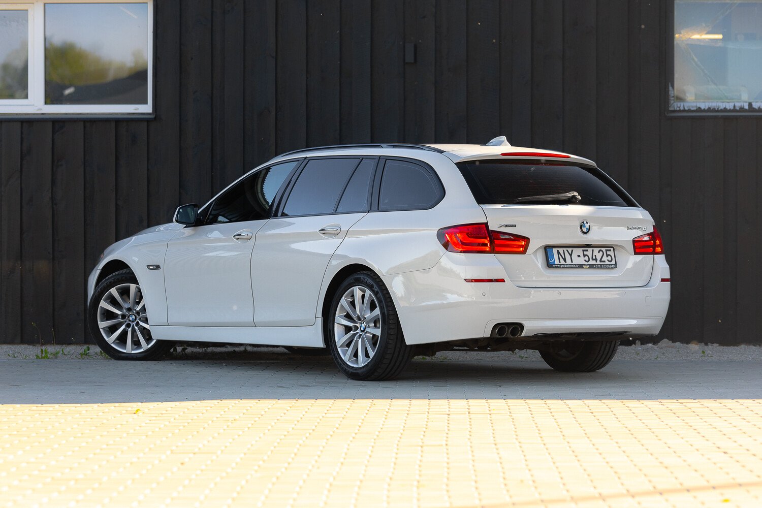BMW 525