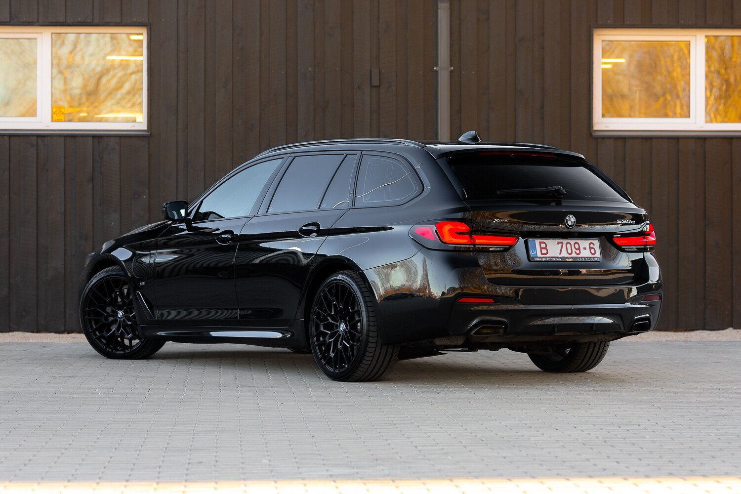 BMW 530